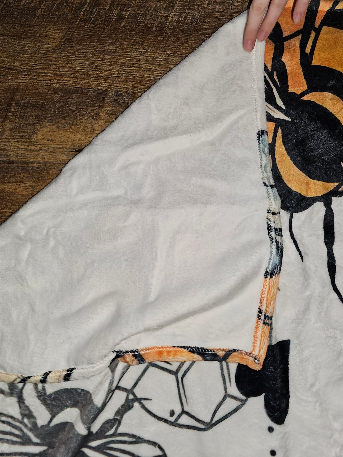 Bee theme blanket